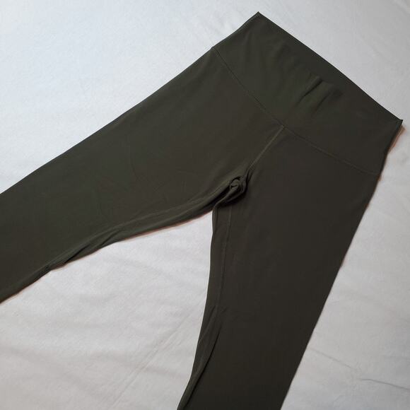 Lululemon Women's Size 10 Align Pant II 25" Dark Olive W5BEJS - Picture 1 of 8